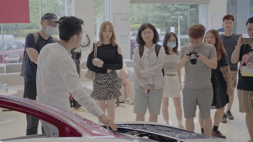 特斯拉驾乘体验_特斯拉Model Y保障驾乘者安全的三大特性_特斯拉驾驶体验视频