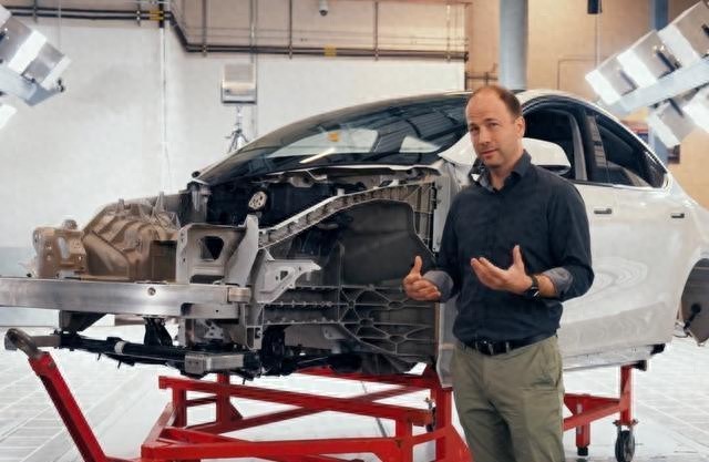 特斯拉品牌与安全性的相辅相成_特斯拉辅助驾驶安全吗_特斯拉辅助驾驶值得买