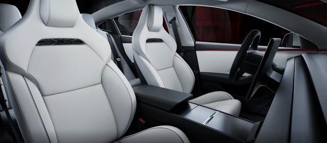 特斯拉品牌与安全性的相辅相成_特斯拉辅助驾驶安全吗_特斯拉辅助驾驶值得买