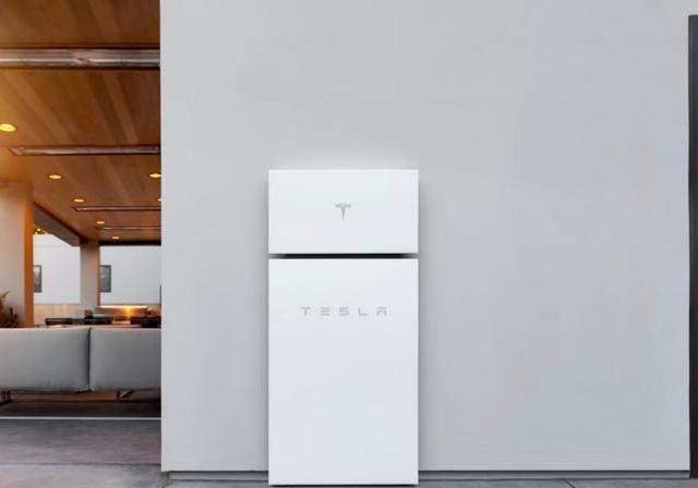 特斯拉辅助驾驶值得买_特斯拉辅助驾驶安全吗_特斯拉品牌与安全性的相辅相成