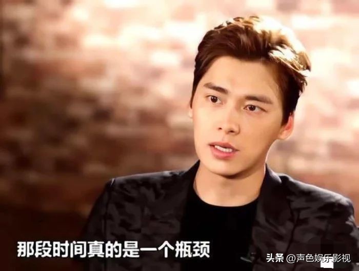 继续播放李易峰的短视频_我想看李易峰视频_李易峰的音乐视频播放量破亿,广受欢迎