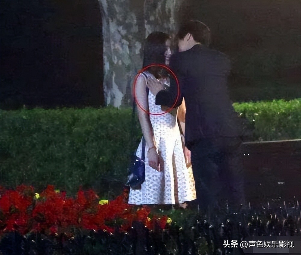 继续播放李易峰的短视频_李易峰的音乐视频播放量破亿,广受欢迎_我想看李易峰视频