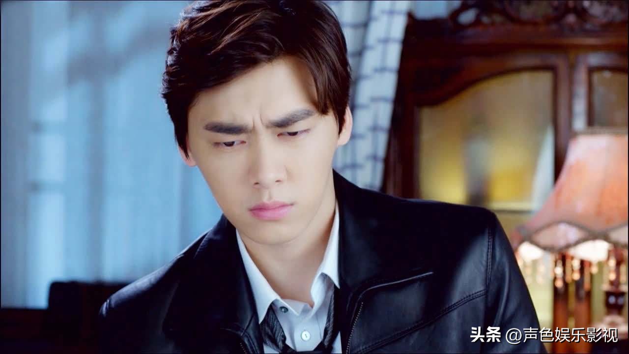 李易峰的音乐视频播放量破亿,广受欢迎_我想看李易峰视频_继续播放李易峰的短视频