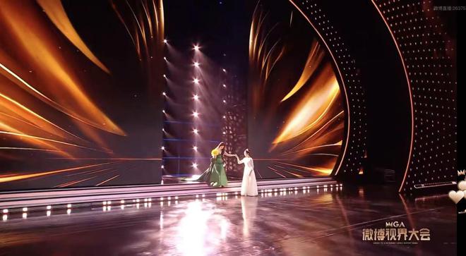 杨幂与其他明星的友谊故事_杨幂友情_杨幂友谊明星故事简介