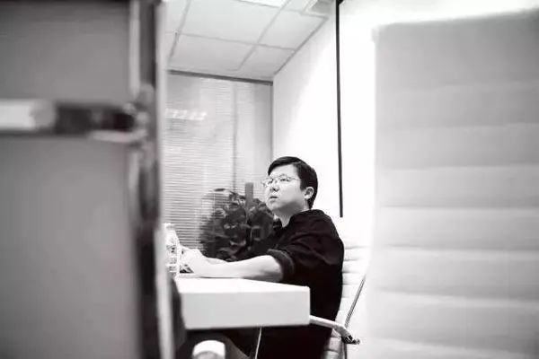 如何应对职业转型危机_关之琳新仙鹤神针在线观看_关之琳的职业转型与新挑战