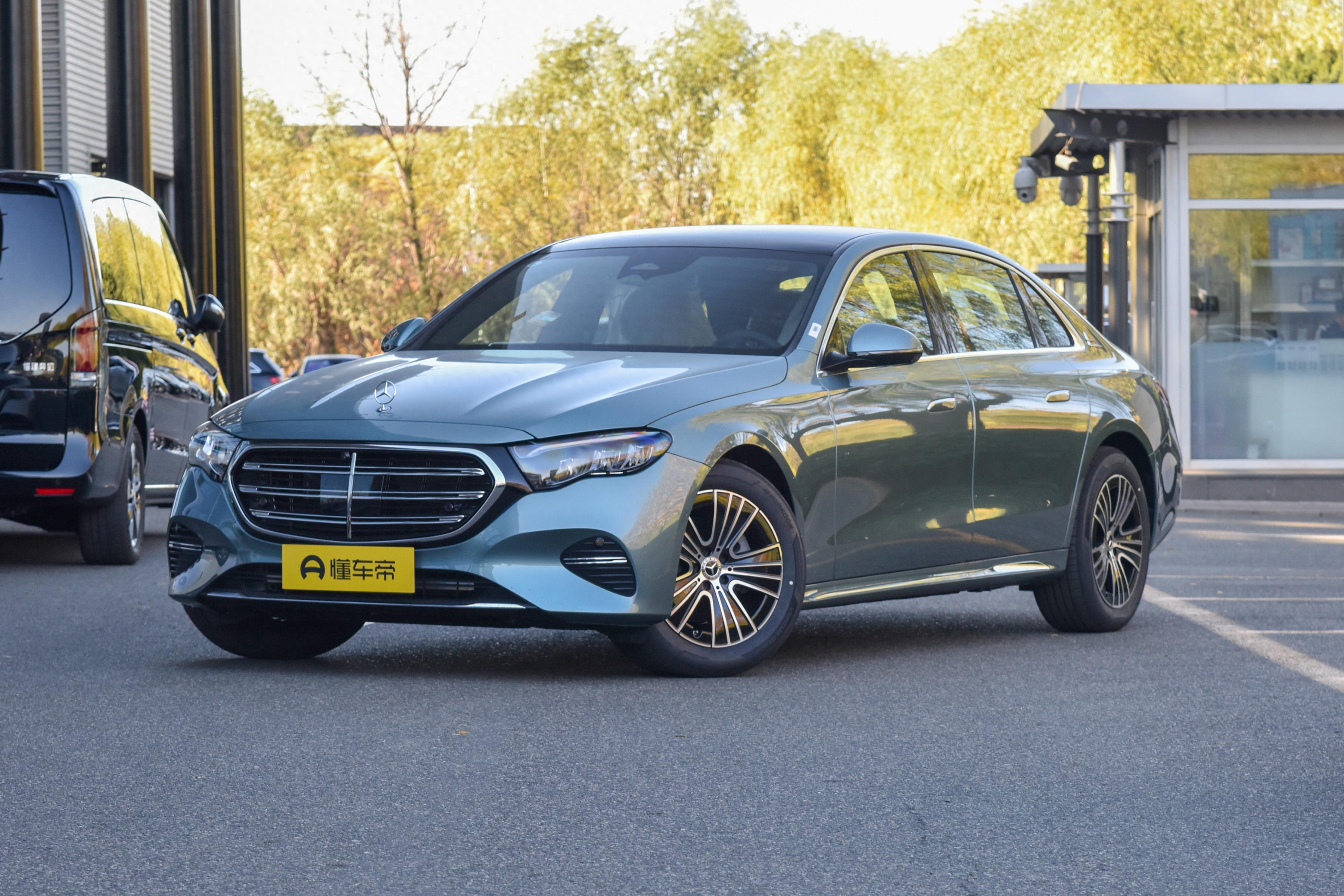 奔驰的安全性能_奔驰的安全技术与创新设计解析_奔驰的创新