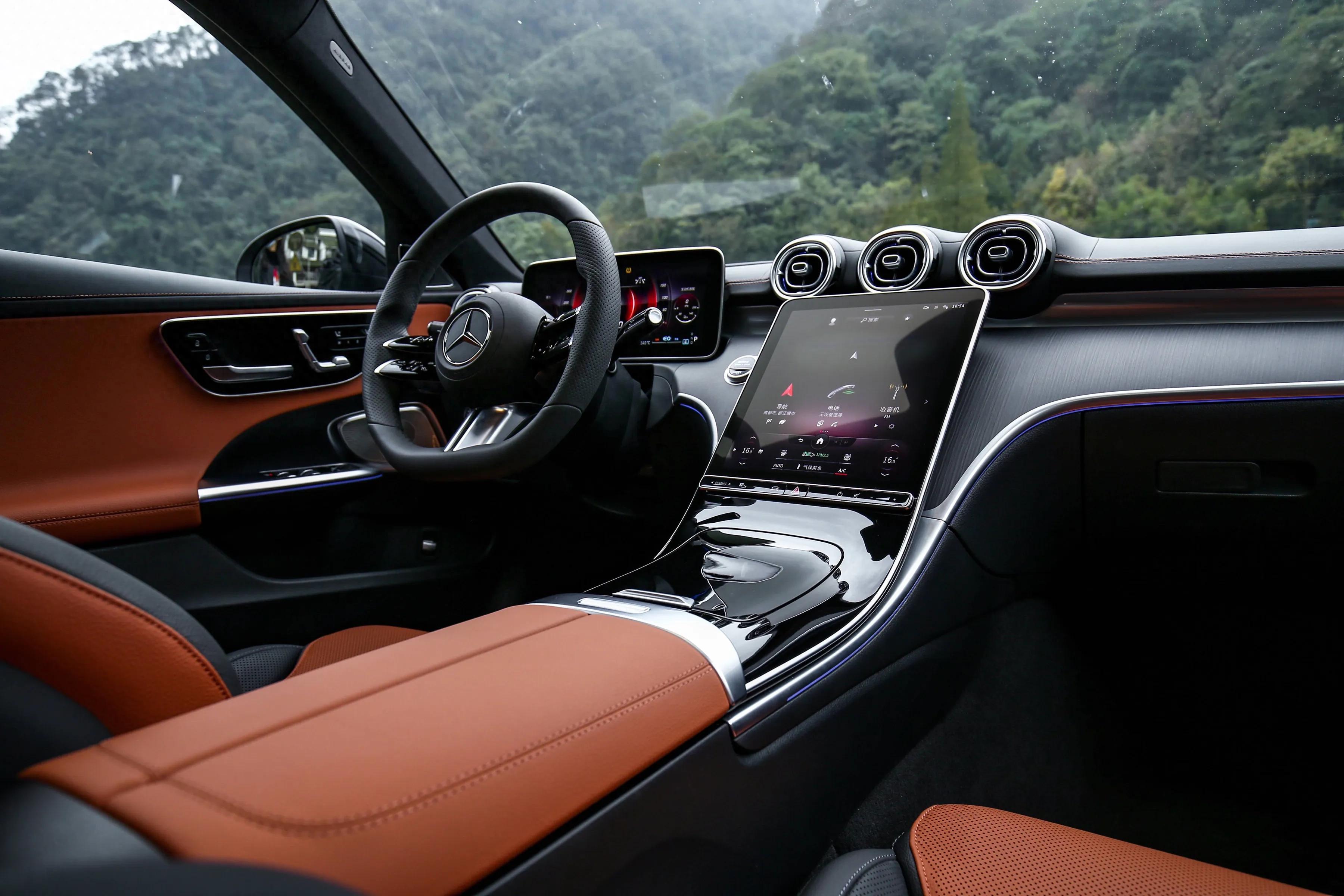 奔驰的安全技术与创新设计解析_奔驰整体安全理念_奔驰的创新设计