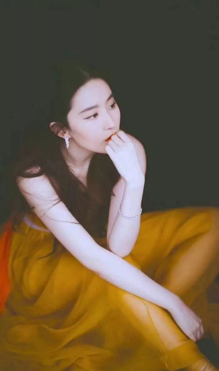 刘亦菲荧幕之外的剧_刘亦菲:在荧幕之外的她_刘亦菲演出