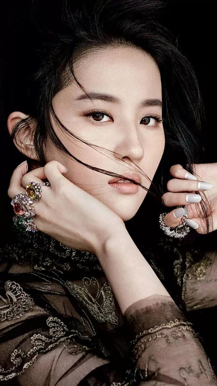 刘亦菲演出_刘亦菲荧幕之外的剧_刘亦菲:在荧幕之外的她