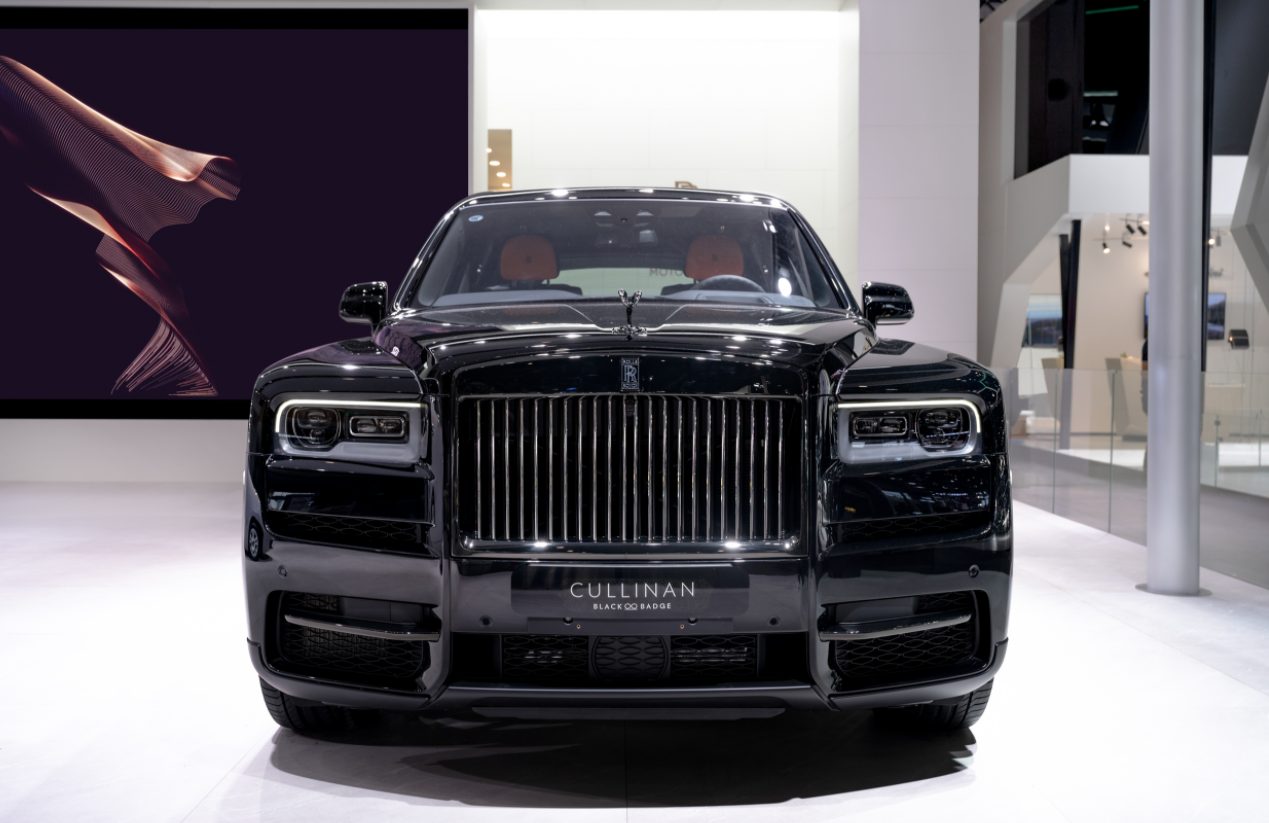 盯紧年轻富豪 劳斯莱斯携三款奢华车型亮相成都车展