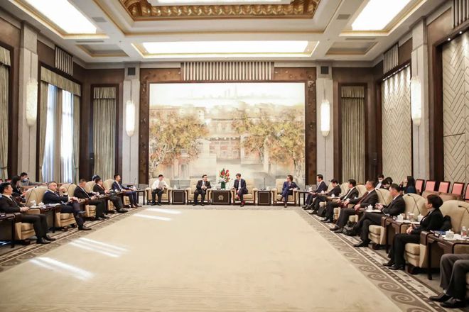 胡润商业推动文化发展的原因_胡润如何推动商业文化的发展_胡润商业推动文化发展的意义