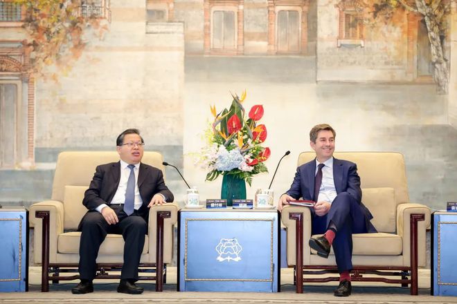 胡润商业推动文化发展的意义_胡润如何推动商业文化的发展_胡润商业推动文化发展的原因