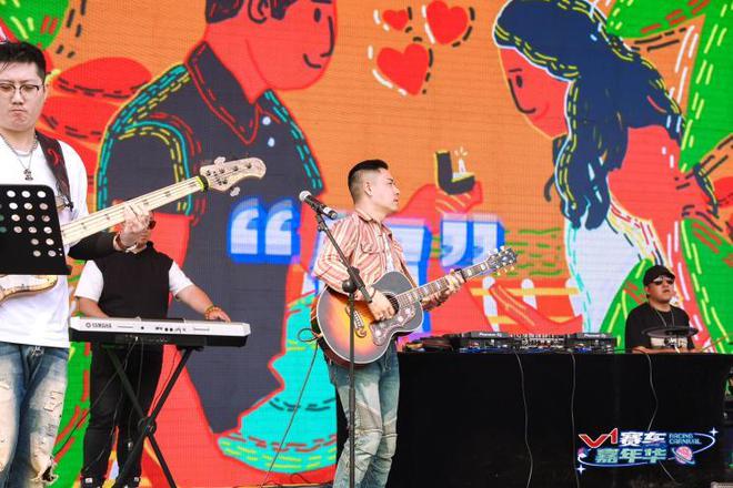 保时捷迷你suv_保时捷迷你跑车_保时捷的赛车文化与全球车迷的互动