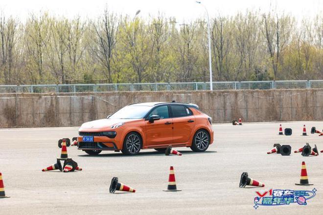 保时捷的赛车文化与全球车迷的互动_保时捷迷你跑车_保时捷迷你suv