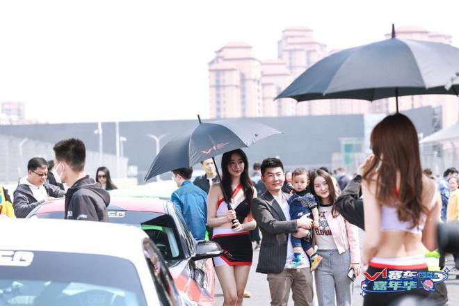 保时捷的赛车文化与全球车迷的互动_保时捷迷你suv_保时捷迷你跑车