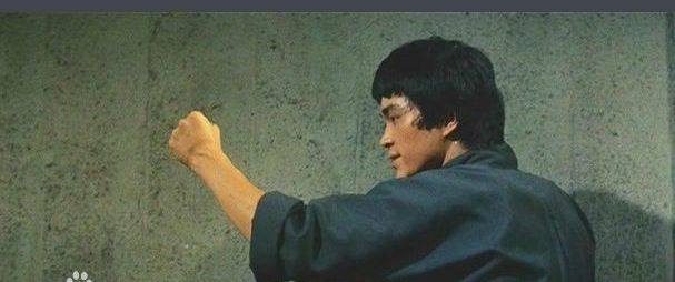 李小龙与其他武打明星的对比_李小龙的武打片都是真实的嘛_李小龙同期武打明星