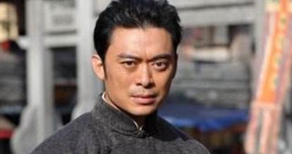 李小龙和谁比武过_李小龙对比明星武打视频_李小龙与其他武打明星的对比