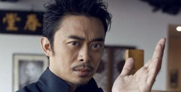 李小龙和谁比武过_李小龙与其他武打明星的对比_李小龙对比明星武打视频