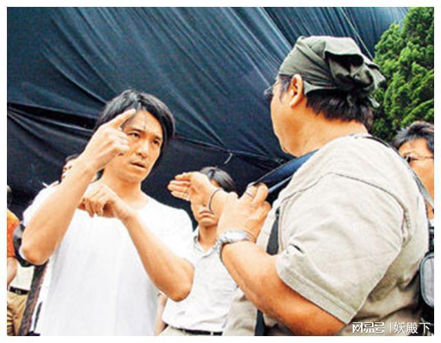 李小龙对比明星武打视频_李小龙与其他武打明星的对比_李小龙和谁比武过