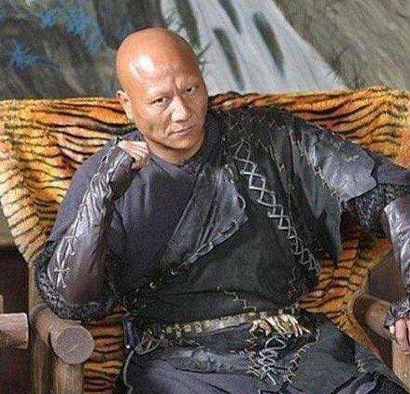 李小龙的武打片都是真实的嘛_李小龙同期武打明星_李小龙与其他武打明星的对比