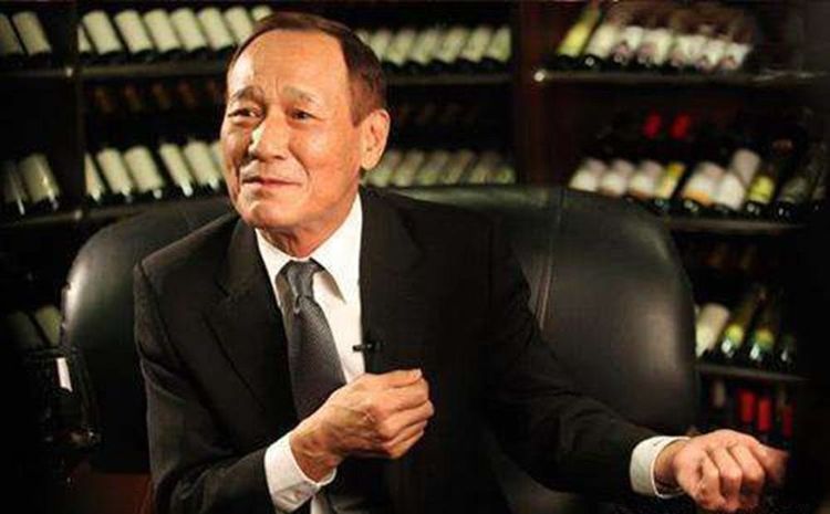 李小龙与其他武打明星的对比_李小龙的武打片都是真实的嘛_李小龙同期武打明星