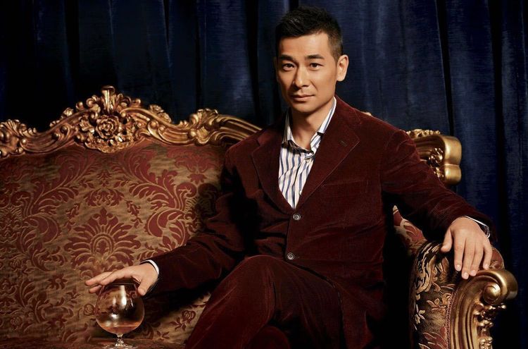 李小龙与其他武打明星的对比_李小龙同期武打明星_李小龙的武打片都是真实的嘛