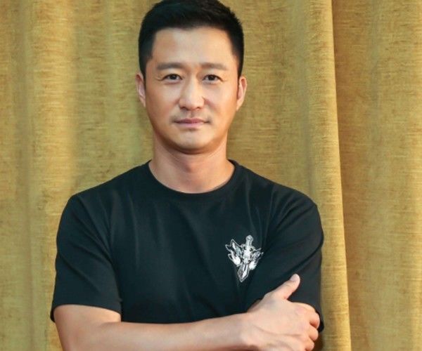 李小龙同期武打明星_李小龙的武打片都是真实的嘛_李小龙与其他武打明星的对比