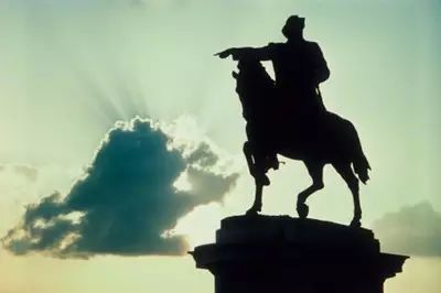 魅力型领导和变革型领导不等价_怎样塑造非凡的领导魅力_萧何的个人魅力与领导风格