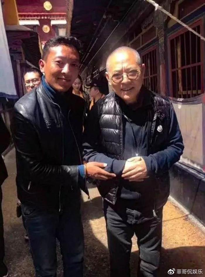 李连杰获奖情况_李连杰的电影奖项与成就分析_李连杰获奖视频大全