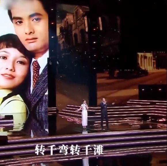 华晨宇潮盛典_华晨宇向经典歌曲致敬，引发新一轮热潮_华晨宇潮音发布会2019