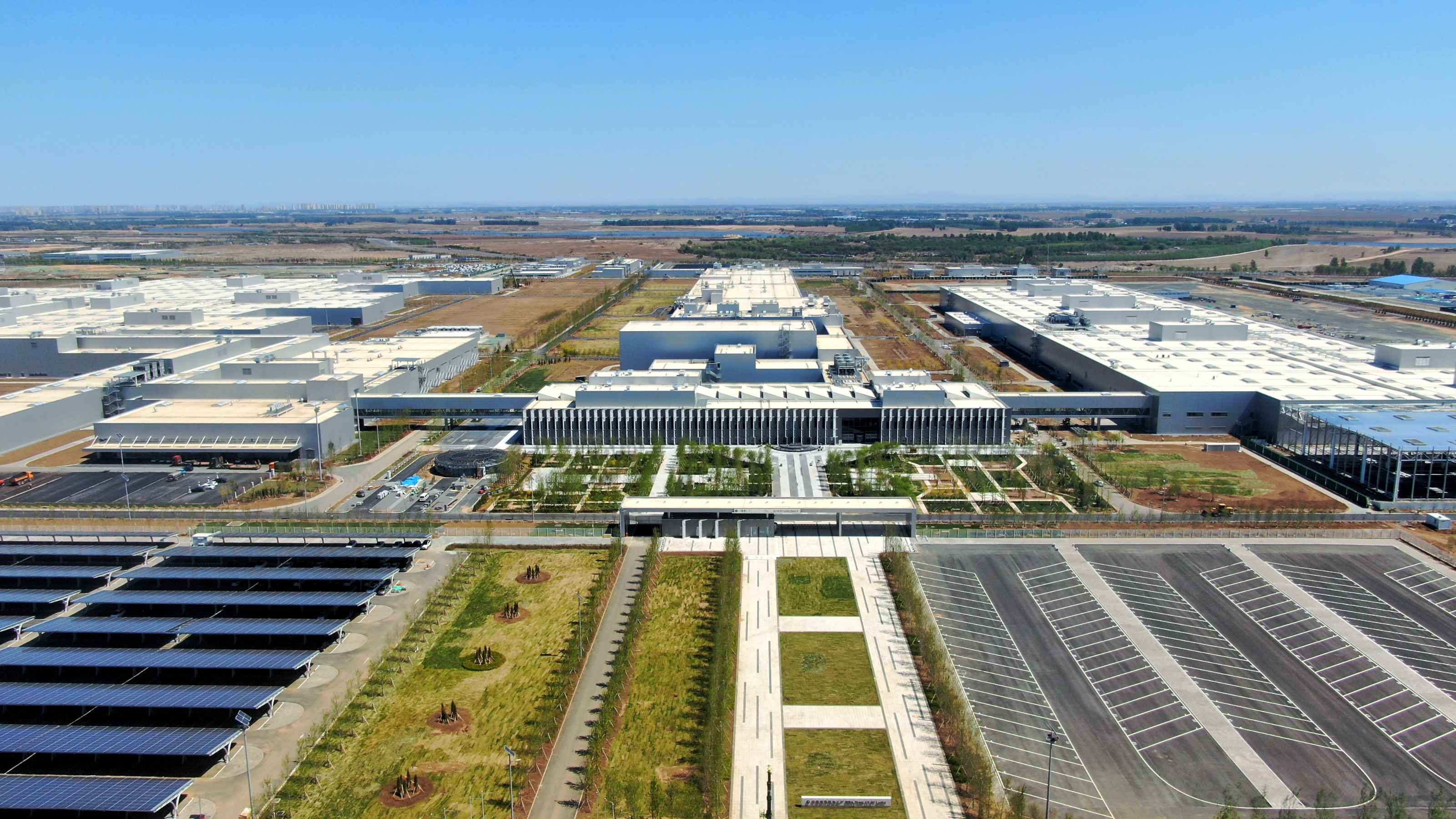 宝马车安全性能_宝马汽车的设计与安全性:相辅相成_宝马行车安全辅助系统包