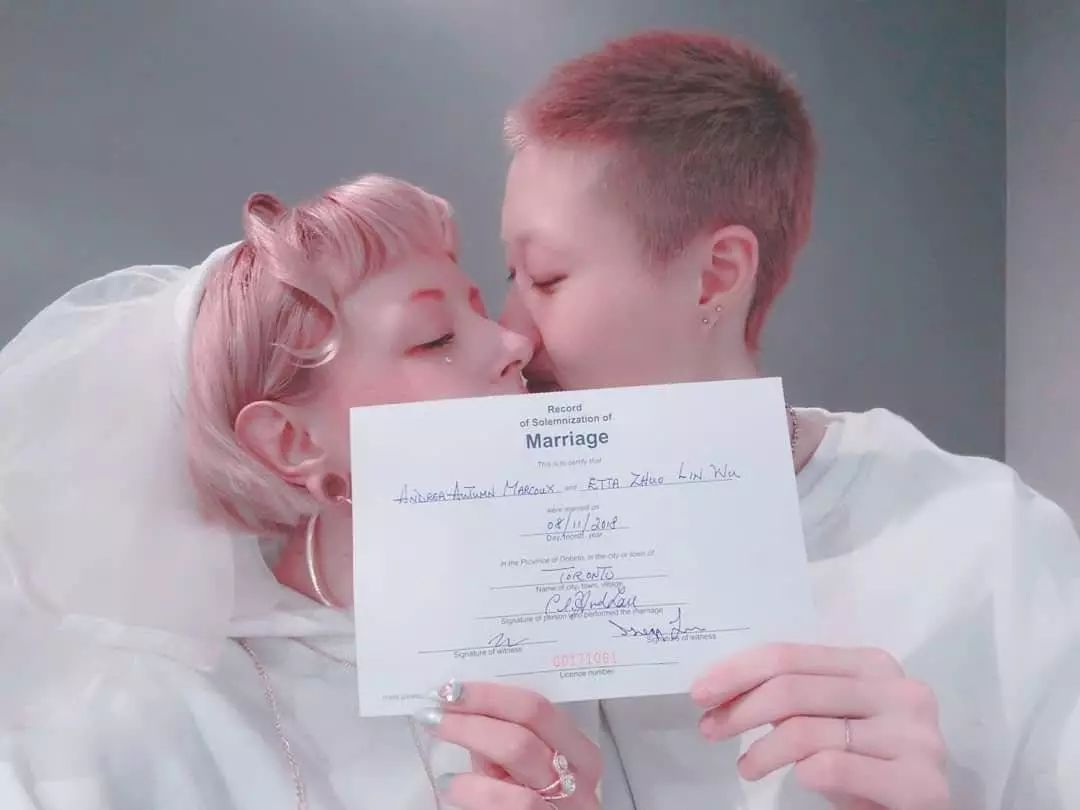 成龙的搭档女演员_成龙搭档过的男演员_成龙与女演员的荧幕搭档