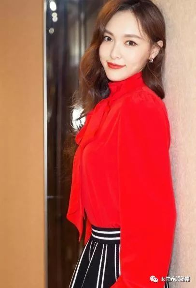 成龙搭档荧幕演员女演员是谁_成龙的搭档女演员_成龙与女演员的荧幕搭档