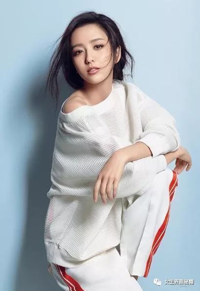 成龙的搭档女演员_成龙搭档荧幕演员女演员是谁_成龙与女演员的荧幕搭档