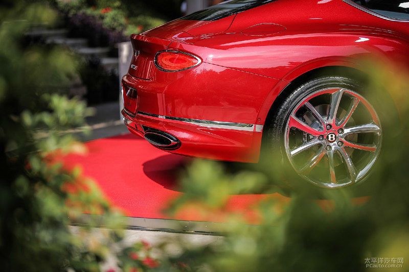 豪华宾利细节探索体验怎么样_探索宾利豪华体验的每一个细节_豪华宾利细节探索体验视频