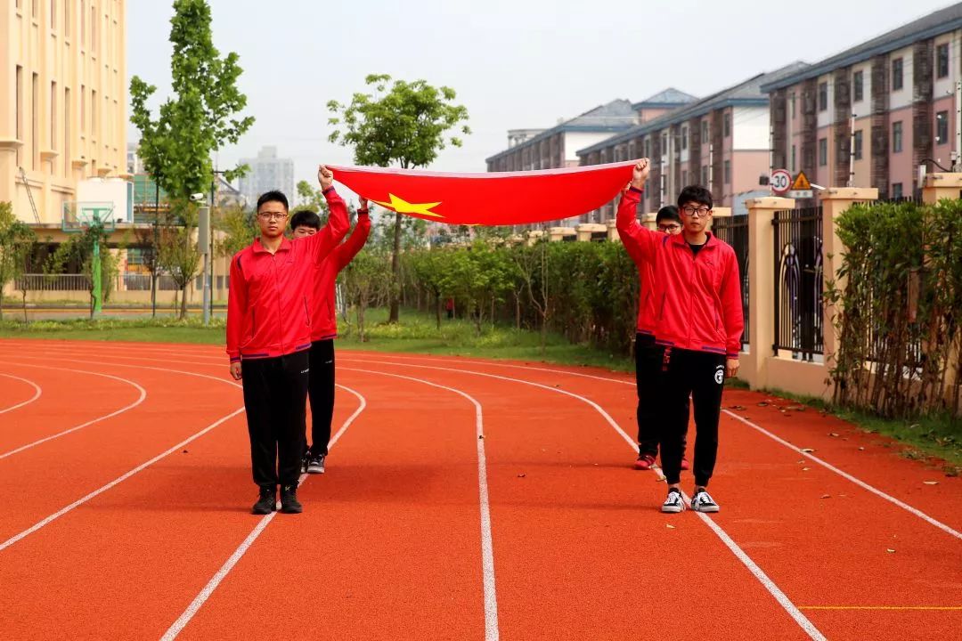 非凡的旅程作文_非凡的旅程纪录片_追梦旅程：从平凡到非凡