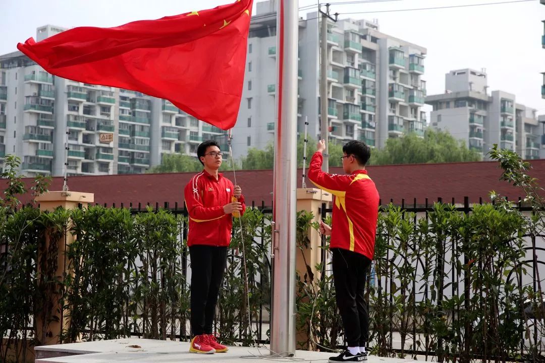 非凡的旅程作文_追梦旅程：从平凡到非凡_非凡的旅程纪录片