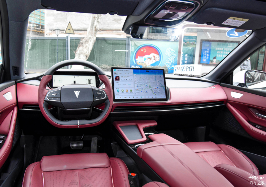 如何通过奔驰实现驾驶的乐趣?_奔驰驾驶模式介绍说明_驾驶奔驰车