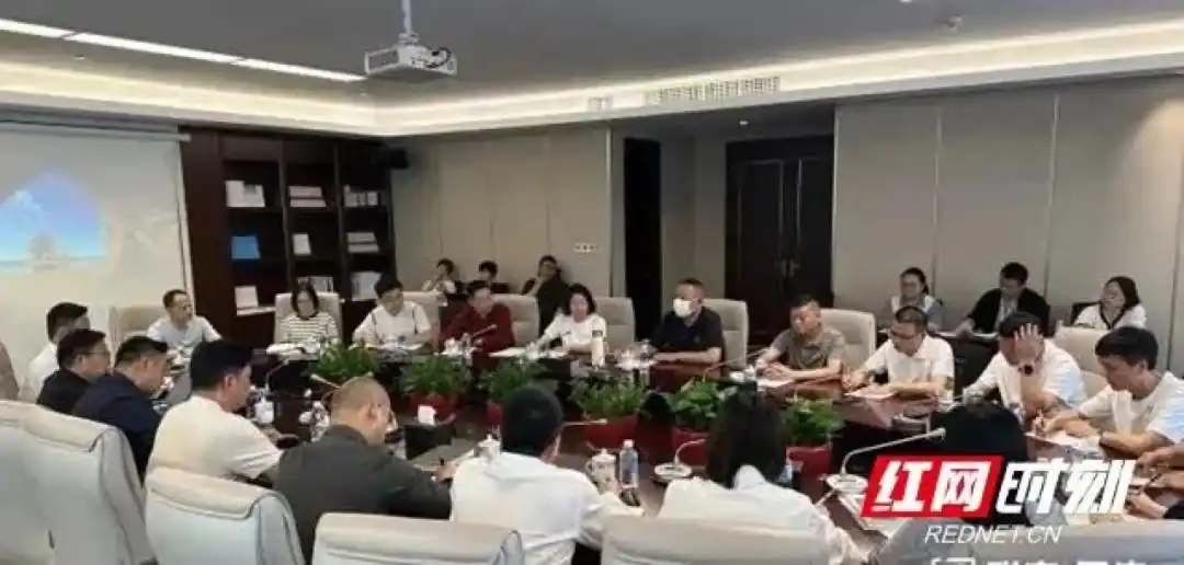 胖东来生活广场和大胖_如何做到真正的顾客驱动?胖东来的反思_胖东来老板于东来跳舞