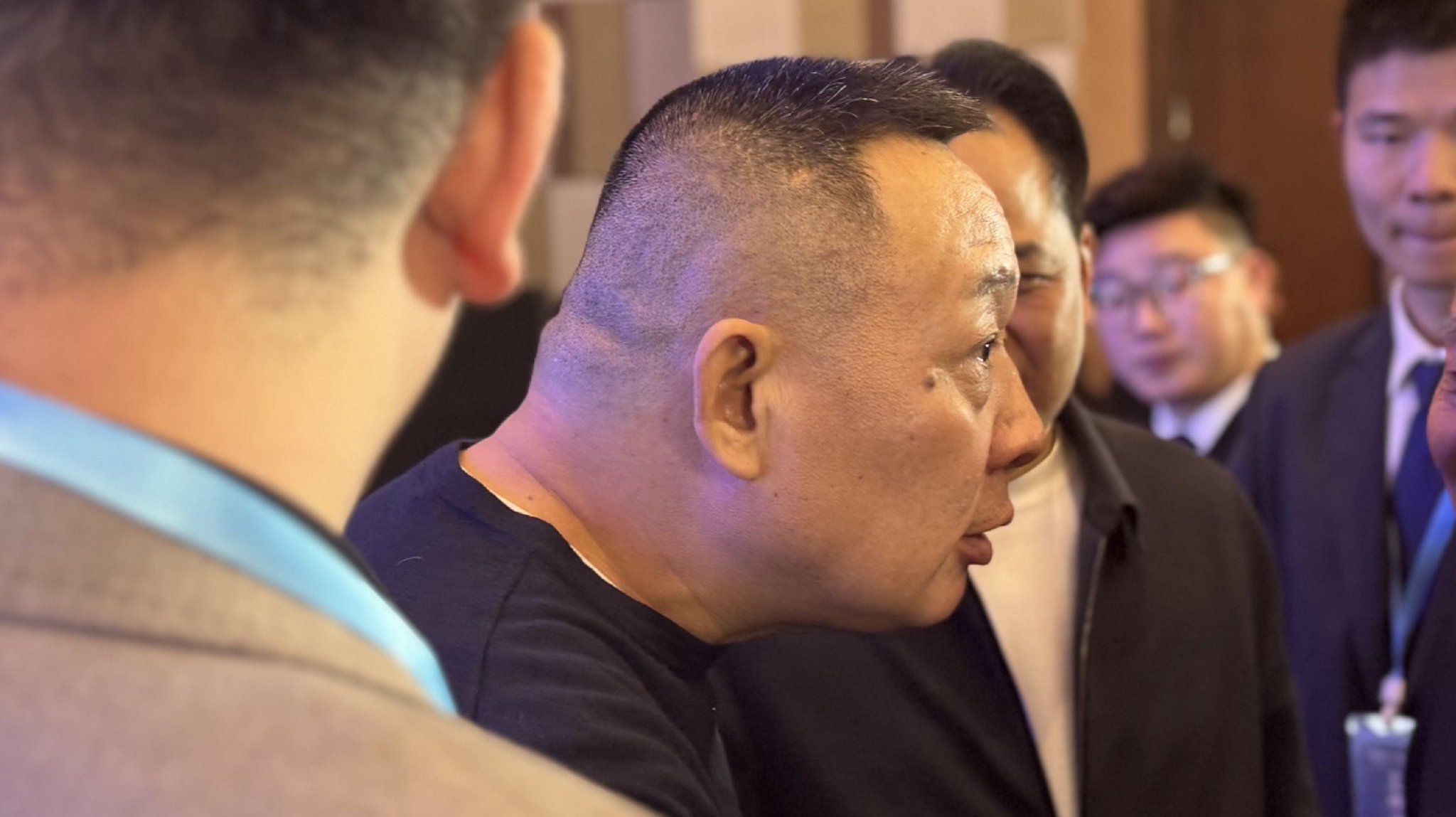 胖东来老板于东来跳舞_如何做到真正的顾客驱动？胖东来的反思_顾客驱动的卓越心得