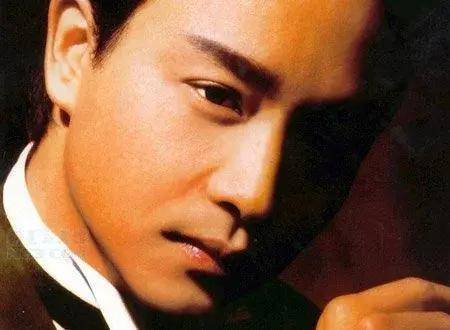 张国荣对待粉丝_张国荣的粉丝文化与影响力_张国荣的粉丝是什么年代