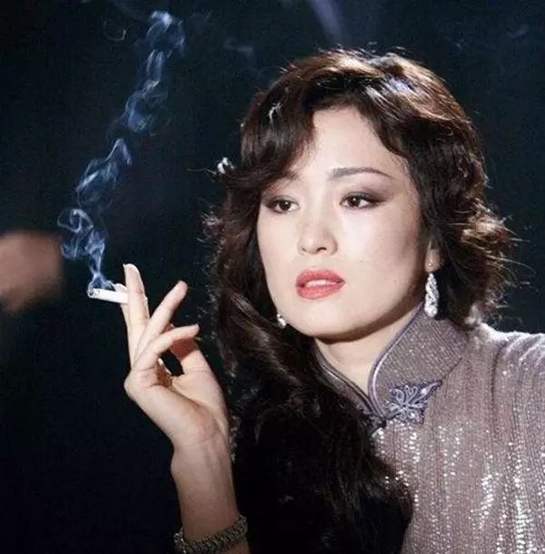 巩俐与张艺谋：合作与艺术的火花_张艺谋巩俐夫妻相_想知道张艺谋和巩俐的事