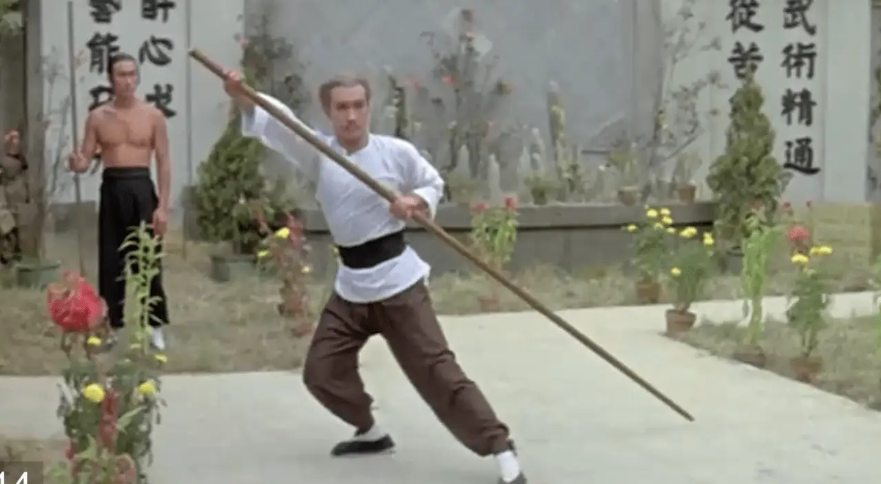 成龙动作镜头_成龙动作片的特点_成龙的动作设计与电影幕后