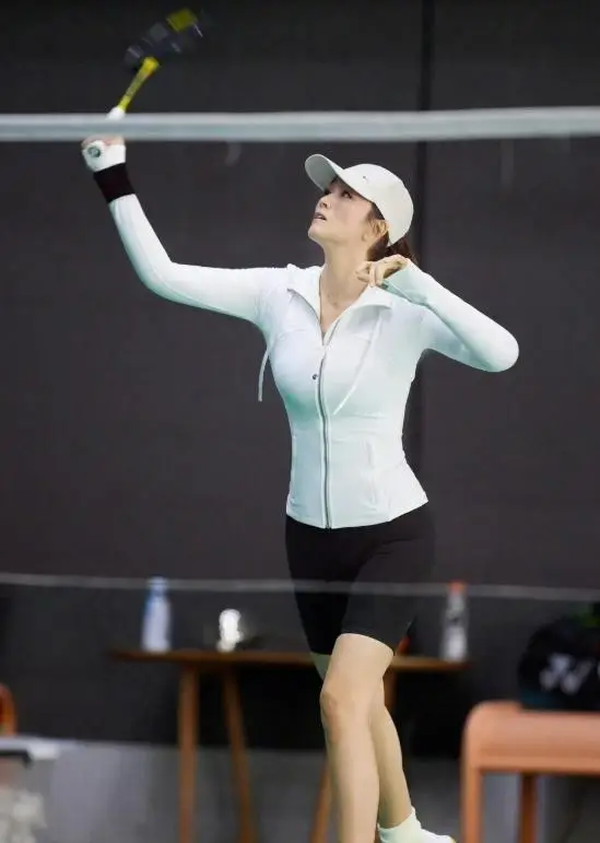 巩俐怎么走向国际的_巩俐的跨文化表现与交流_巩俐活动视频