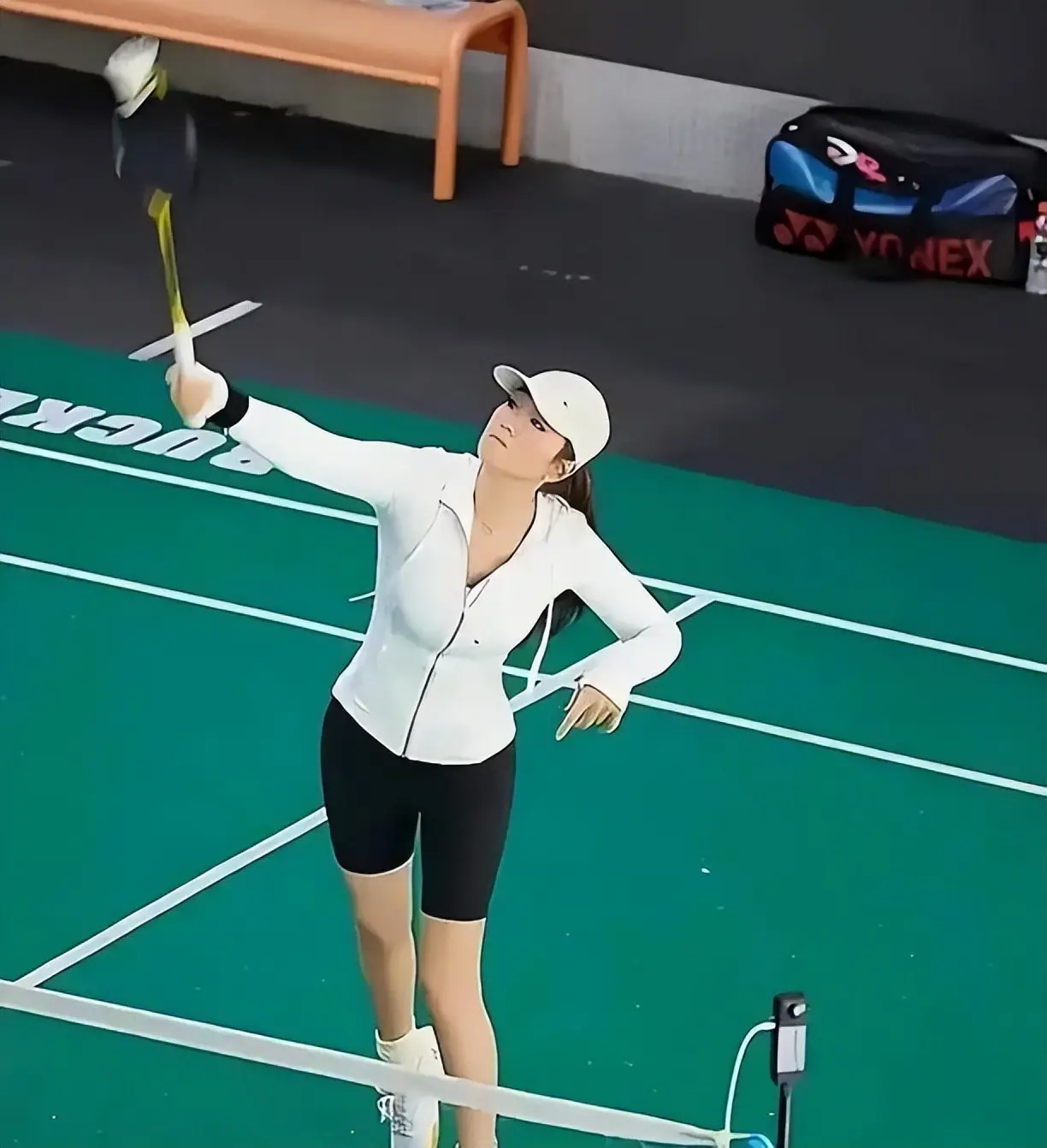 巩俐活动视频_巩俐的跨文化表现与交流_巩俐怎么走向国际的