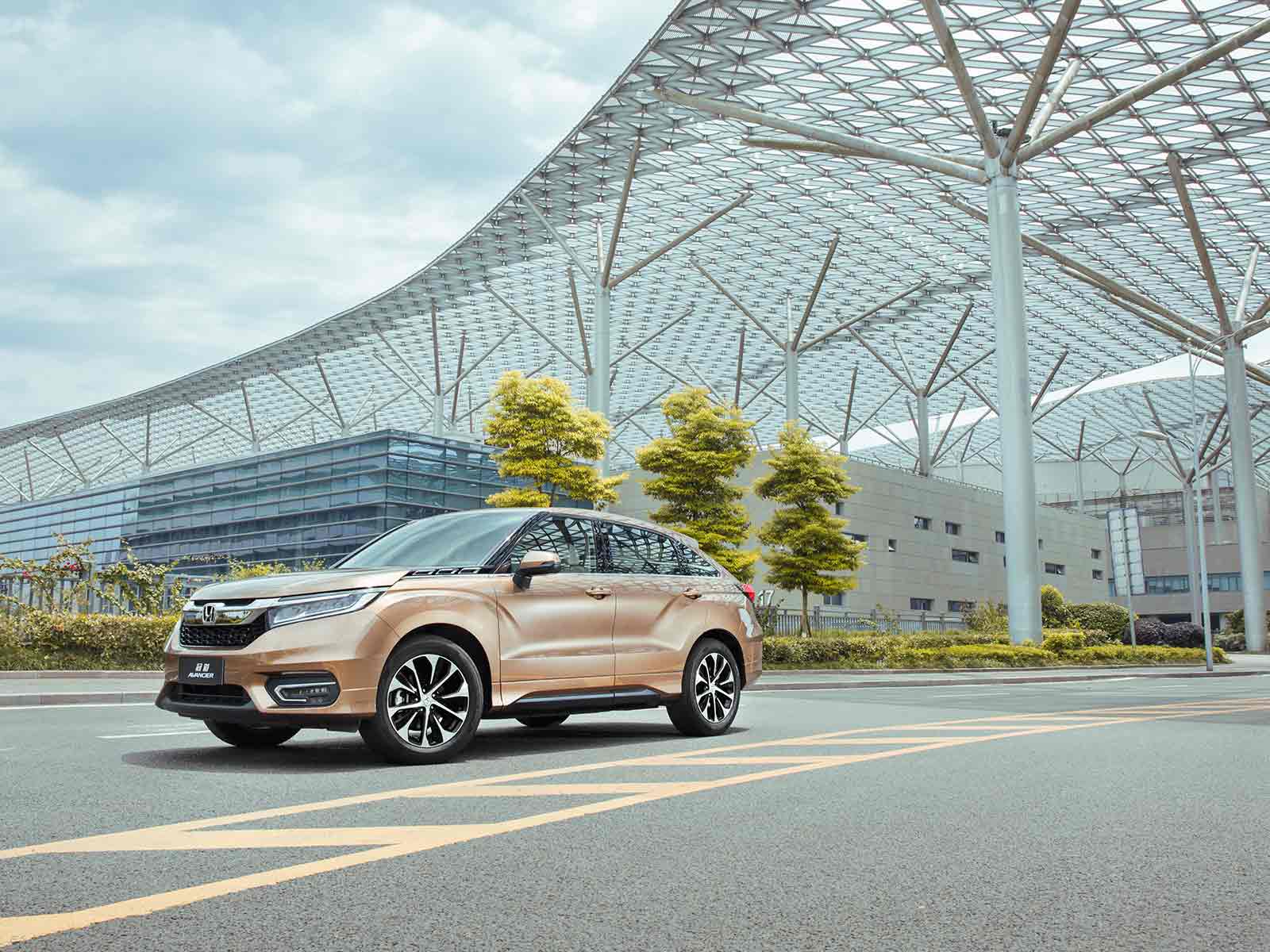 凯迪拉克的竞品有哪些品牌_凯迪拉克与竞争品牌的独特优势_凯迪拉克的竞品