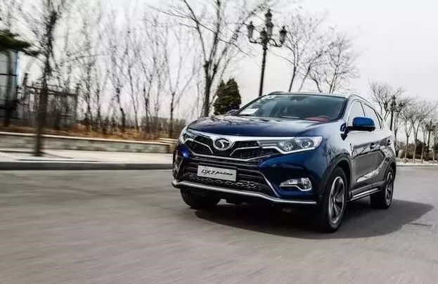 奔驰燃油宝是什么牌子_奔驰燃油车_探测奔驰汽车的燃油经济性与环保标准