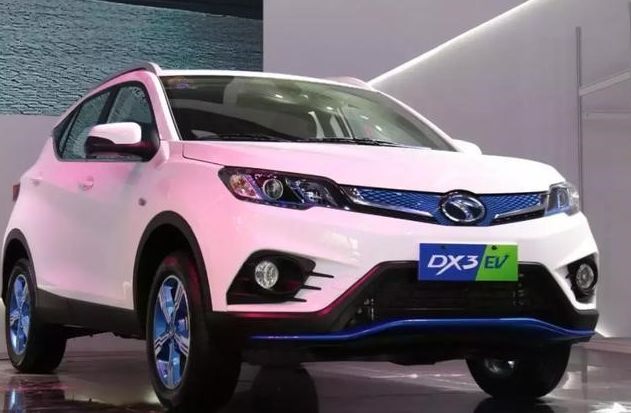 奔驰燃油车_探测奔驰汽车的燃油经济性与环保标准_奔驰燃油宝是什么牌子