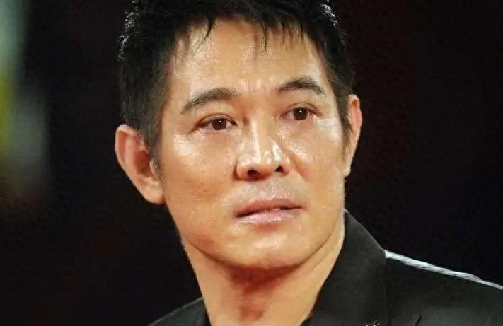 李连杰一家四口幸福的生活_李连杰家庭幸福生活在线观看_李连杰的幸福家庭生活