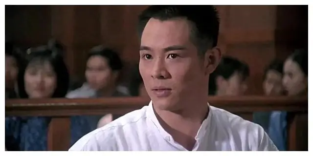 李连杰一家四口幸福的生活_李连杰家庭幸福生活图片_李连杰的幸福家庭生活